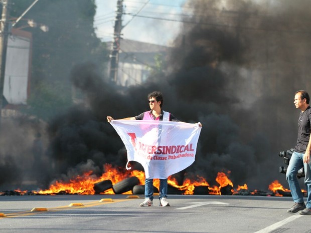 Proitesto contra a  PEC 55 no Centro do Recife (Foto: Marlon Costa/Pernambuco Press)