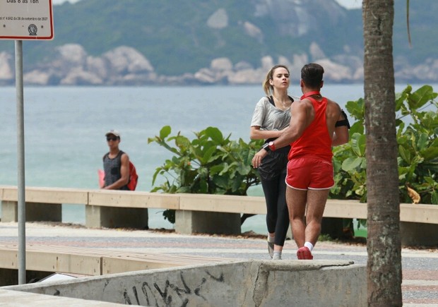 Ego Ana Paula Renault Grava Com Rodrigo Sant Anna Em