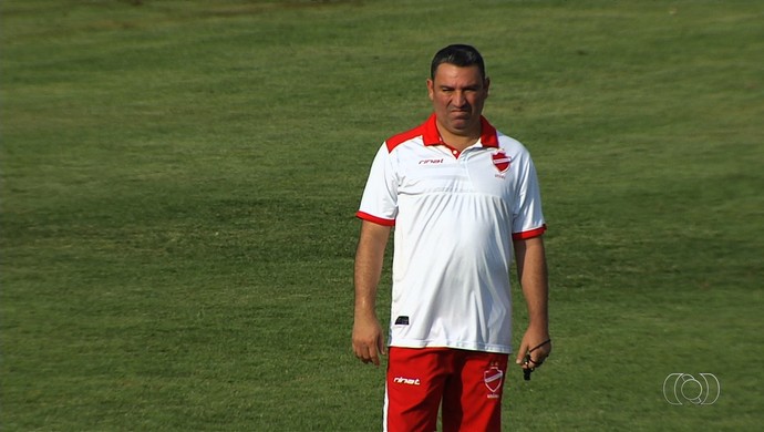 Guilherme Alves, técnico do Vila Nova (Foto: Reprodução/TV Anhanguera)