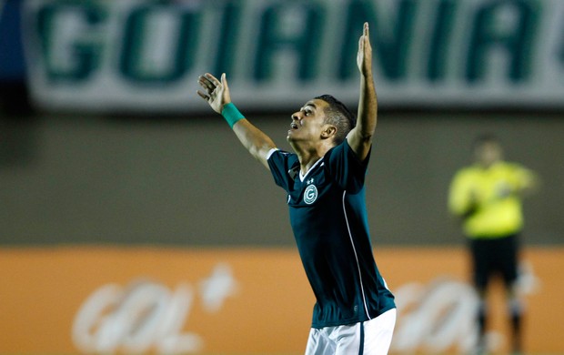 No Serra Dourada, Goiás massacra o Palmeiras e o afunda na lanterna: 6 a 0