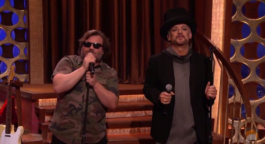 Jack Black e Boy George fazem cover de 'Hello, I Love You', com guitarrista  dos The Doors - Monet