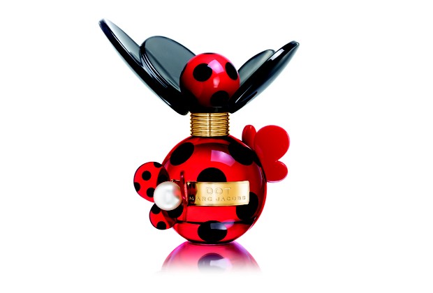 FRASCO DO NOVO PERFUME "DOT", QUE LEMBRA UMA JOANINHA (Foto: Divulgação)