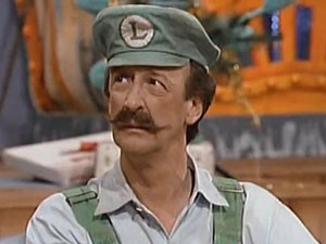 O ator Danny Wells interpreta Luigi na série 'The Super Mario Bros. Show!' (Foto: Reprodução)
