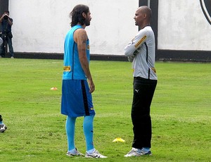 Loco Abreu e Jefferson no treino do Botafogo (Foto: André Casado / Globoesporte.com)