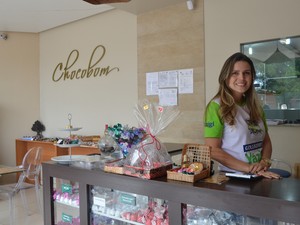 Além da loja de doces, Marcela dirige outras três empresas (Foto: Emily Costa/G1)