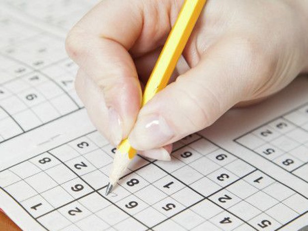 O segundo grupo teve que completar exercícios de palavras cruzadas e Sudoku (Foto: BBC/Thinkstock)