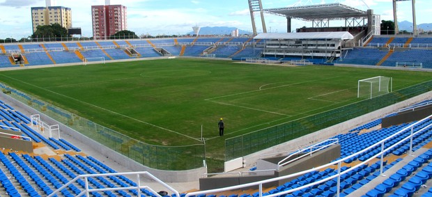 estádio presidente vargas ceará campo (Foto: Richard Souza / Globoesporte.com)