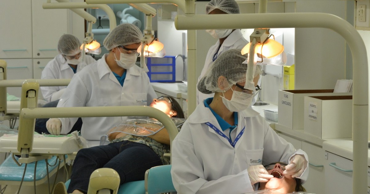 G1 - Consultório móvel realiza tratamento dentário gratuito em Bom ...