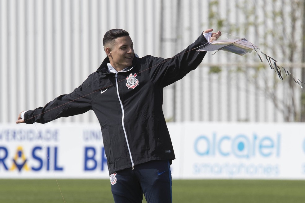 FAQs do Arana: o que você precisa saber sobre o futuro do lateral no Corinthians