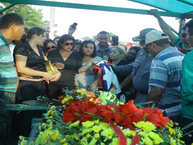 policial militar Carlos Magno Correa de Sá, de 42 anos, foi morto no domingo (7) (Foto: Flora Dolores / O Estado)