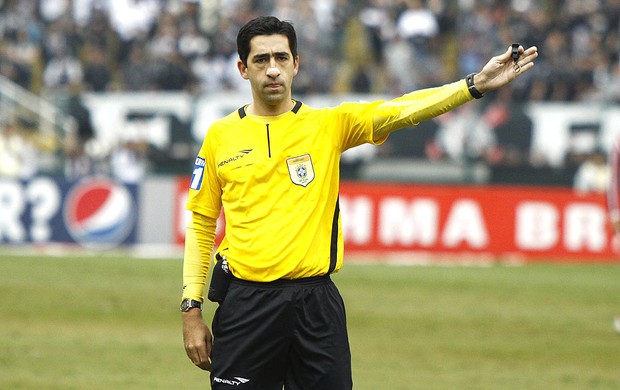 Rodrigo Braghetto árbitro de futebol (Foto: Futura Press)