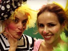 Angélica e Leona Cavalli se vestem de palhacinhas durante gravação