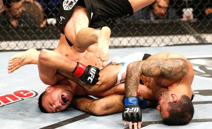 Jumabieke Tuerxun e Leandro Issa TUF 19 FINALE (Foto: Getty Images) Jumabieke Tuerxun e Leandro Issa TUF 19 FINALE (Foto: Getty Images)