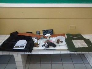 Material apreendido pela Polícia Militar em Gravatá, no Agreste de Pernambuco (Foto: Divulgação/ Polícia Militar)