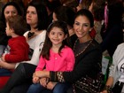 Carol Celico leva a filha Isabella a evento de moda infantil em São Paulo