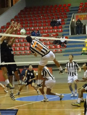 Mogi das Cruzes x Santos vôlei sub-21 (Foto: Juliana Kageyama / Divulgação)