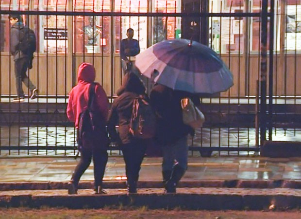 Volta as aulas escolas Porto Alegre (Foto: Reprodução/RBS TV) Volta as aulas escolas Porto Alegre (Foto: Reprodução/RBS TV)