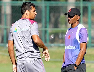 Cristóvão e Diego Souza no treino do Vasco (Foto: Marcelo Sadio / Site Oficial do Vasco da Gama)