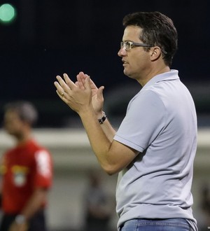 Loss exalta sintonia com Carille e vê futuro decidido em reunião nesta sexta