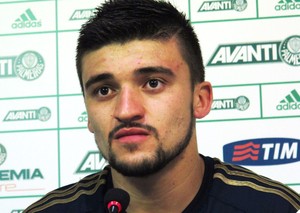 Victor Luis esconde jogo e mantém dúvidas no Verdão para domingo