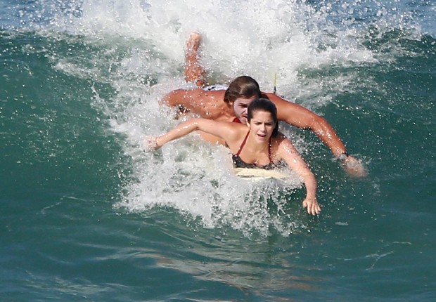 Isabella Santoni e o namorado, o surfista Caio Vaz (Foto: ilson Silva / AgNews) Isabella Santoni e o namorado, o surfista Caio Vaz (Foto: ilson Silva / AgNews)