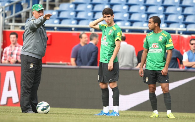 Felipão, Oscar e Lucas Treino Seleção Brasileira (Foto: Mowa press)