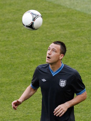 john terry inglaterra treino (Foto: Agência AP)