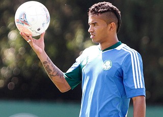 Vila Nova anuncia contratação de Bruno Oliveira, lateral do Palmeiras