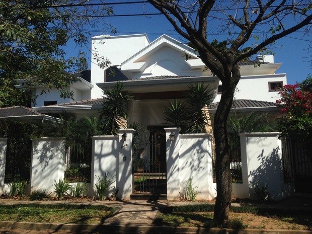 Casa onde vivia Roger Abdelmassih enquanto estava foragido em Assunção, no Paraguai (Foto: Glauco Araújo/G1)