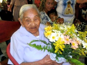 Aos 109 anos, Dona Amélia tem problemas de vista. Mas se mantém lúcida. (Foto: Família/Arquivo Pessoal)