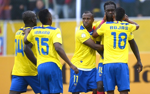 Comemoração do Ecuador contra o Chile (Foto: Agência AFP)