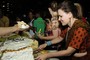 Shows, frevo e bolo marcam festa em Recife (Adriana Noya/G1)
