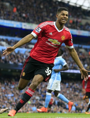 Rashford comemora gol do Manchester United contra Manchester City (Foto: AP Photo/Jon Super)