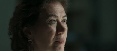 Silvana decide pegar dinheiro com agiota