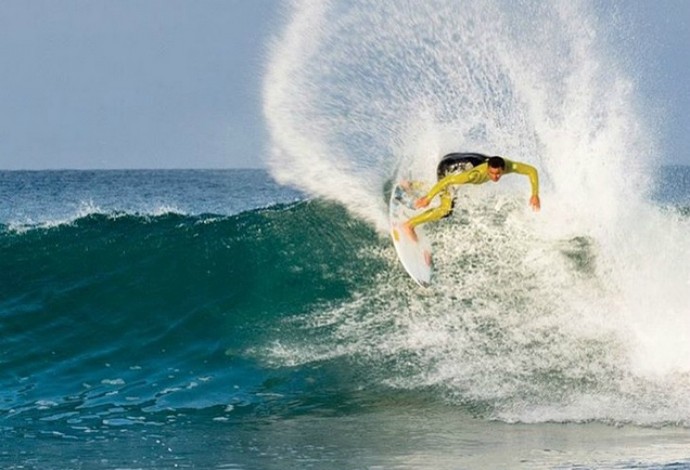 Wiggolly Dantas, o Guigui, treinando nas direitas de Jeffreys Bay, na África do Sul (Foto: Reprodução/Instagram) Wiggolly Dantas, o Guigui, treinando nas direitas de Jeffreys Bay, na África do Sul (Foto: Reprodução/Instagram)