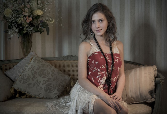 Sofia será amiga maliciosa de Cecília, personagem de Alice Wegmann (Foto: Raphael Dias/Gshow)