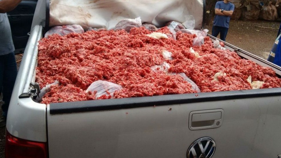 Carne apreendida pela força-tarefa na ação promovida na semana passada em MS (Foto: Decon/Divulgação)
