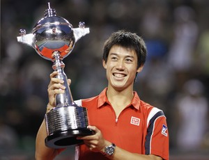 Kei Nishikori comemora título no ATP 500 de Tóquio (Foto: Reuters)