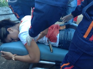 Menina teve quatro ferimentos  (Foto: Valéria Oliveira/ G1)