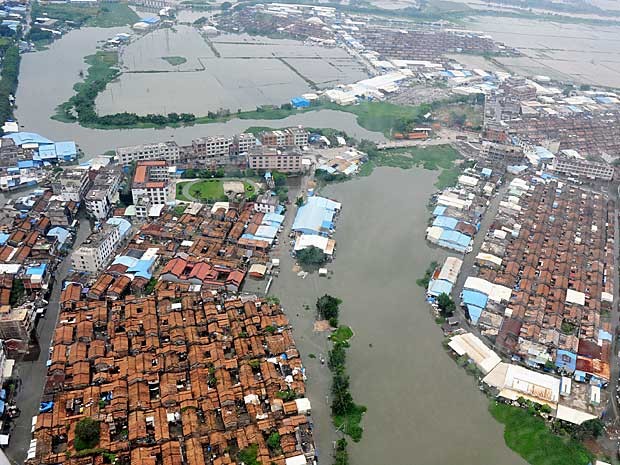 Visão aérea mostra região inundada em Shantou, na província de Guangdong, sul da China. (Foto: AFP Photo)