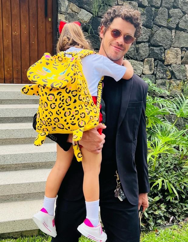 José Loreto e a filha, Bella (Foto: Reprodução/Instagram)