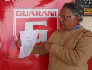 Presidente do Guarani-MG não concorda com árbitro para clássico (Foto: Cleber Corrêa/GLOBOESPORTE.COM)