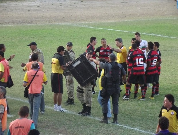 Baraúnas x Campinense, em Mossoró (Foto: Silas Batista)