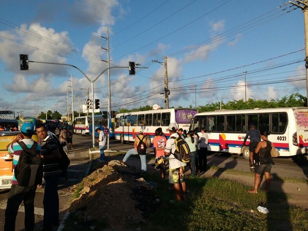 Rodoviários protestam contra a violência no transporte público (Foto: Alex Carvalho)