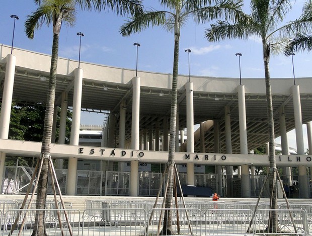 Obras operários maracanã reabertura (Foto: Thiago Dias) Obras operários maracanã reabertura (Foto: Thiago Dias)