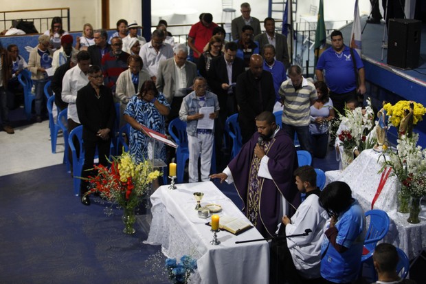Fotos da Missa Marcos Falcon (Foto: Anderson Barros / EGO)