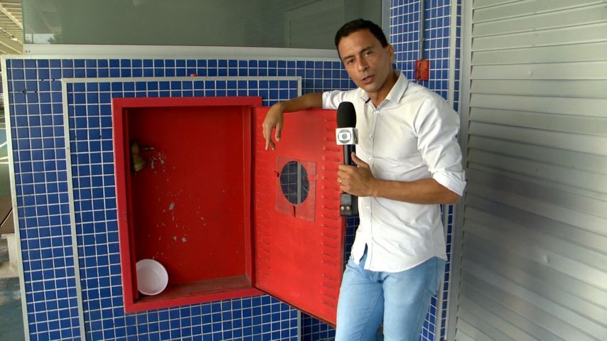 André Falcão foi até o Tancredão conferir a situação por lá (Foto: Divulgação/ TV Gazeta)
