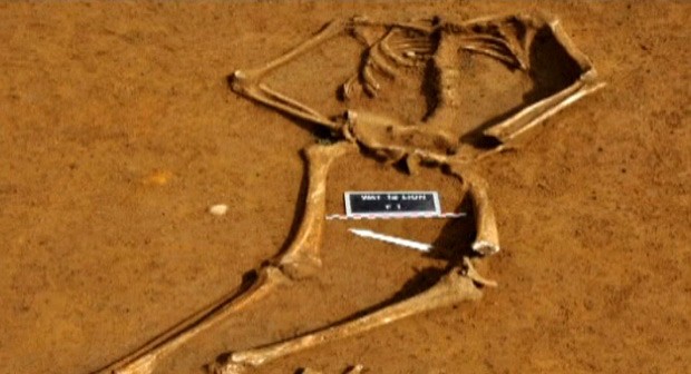 Arqueólogos acham em Waterloo restos de soldado morto há 200 anos (Foto: BBC)
