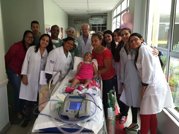 Criança é desospitalizada após 8 meses internada (Foto: Divulgação/Hospital Estadual da Criança)