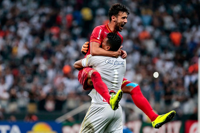 Amizade, apelido e indicação: Sidão e Camacho se reencontram na Arena